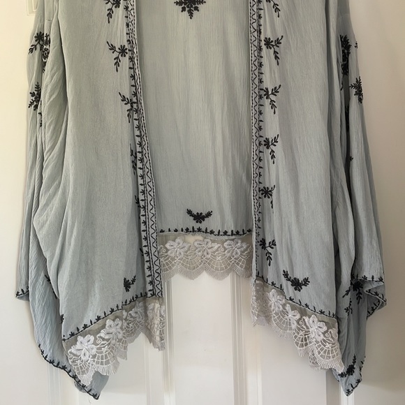 Free People Embroidered Kimono - Picture 5 of 13
